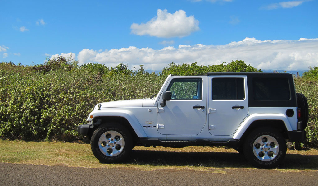 Wrangler parked near the Maui airport (OGG)